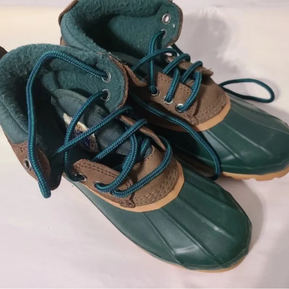 Huntress Green Duck Boots Size 7 - Picture 2 of 3